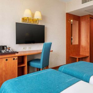 TWIN ROOM TWO TWIN BEDS NON-SMOKING